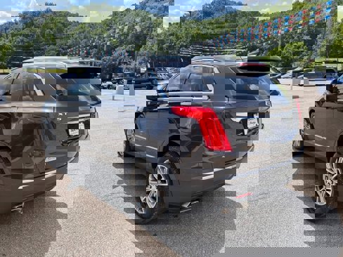 Used 2017 Cadillac XT5 Luxury w/ Driver Awareness Package image 10
