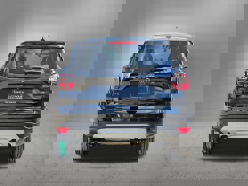 Used 2017 Ford Escape SE image 4