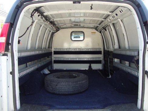 Used 2018 Chevrolet Express 2500 image 7