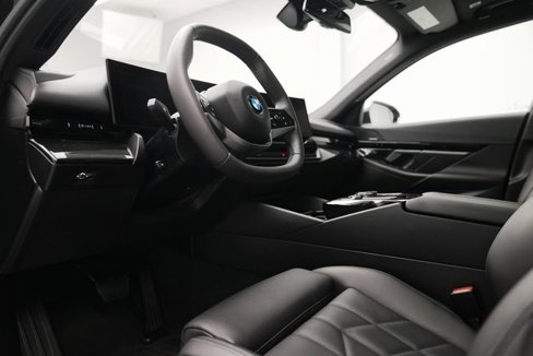 Used 2024 BMW 530i xDrive w/ Premium Package image 22