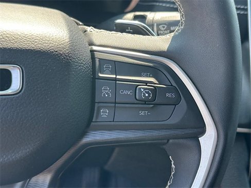 Used 2023 Jeep Grand Cherokee L Laredo image 20