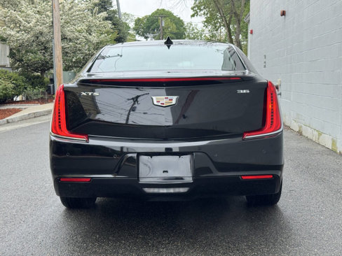 Used 2018 Cadillac XTS w/ Rear Seat Comfort Package image 9