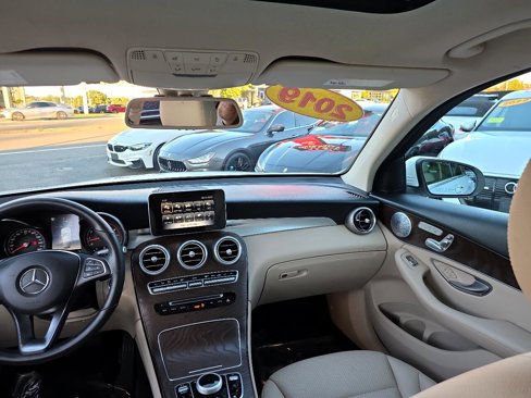 Used 2019 Mercedes-Benz GLC 300 4MATIC w/ Premium Package image 59