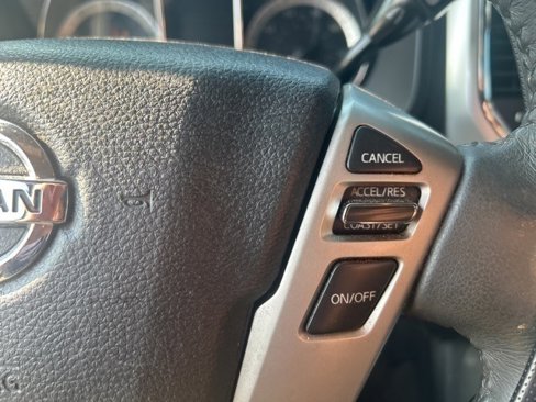 Used 2017 Nissan Titan SV image 11