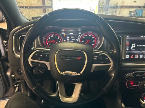 Used 2017 Dodge Charger SXT image 18