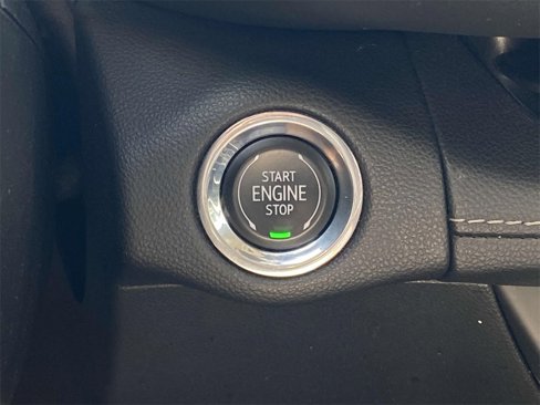 Used 2023 Buick Envision Essence image 22