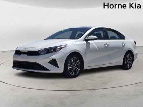 Used 2023 Kia Forte LXS image 7