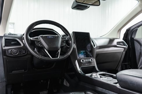 Used 2021 Ford Edge Titanium image 29