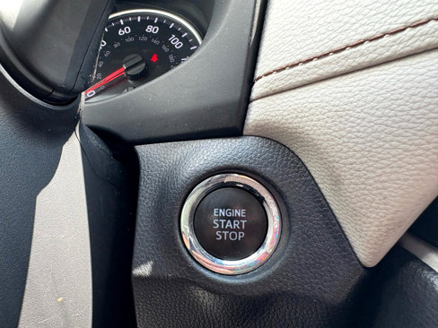 Used 2020 Toyota RAV4 XLE Premium image 16