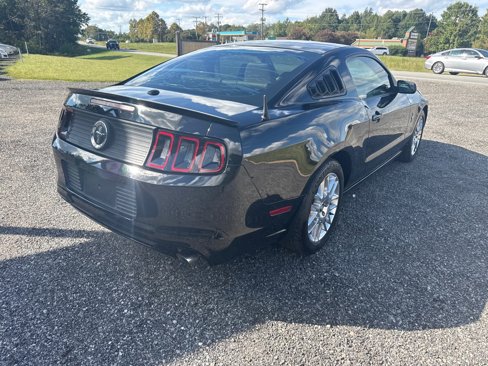 Used 2013 Ford Mustang Premium image 9