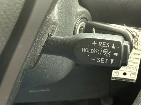Used 2019 Toyota C-HR LE image 25