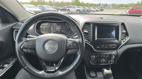 Used 2021 Jeep Cherokee Latitude Plus image 25