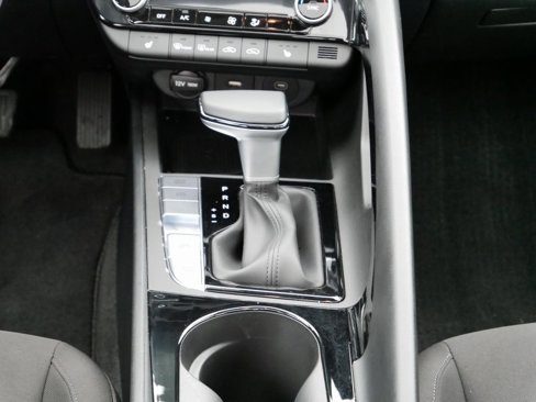 New 2025 Hyundai Elantra SEL image 15