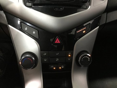 Used 2014 Chevrolet Cruze LT image 28