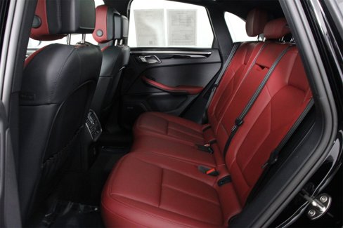 Certified 2025 Porsche Macan image 33