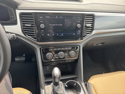 Used 2022 Volkswagen Atlas Cross Sport SE image 48