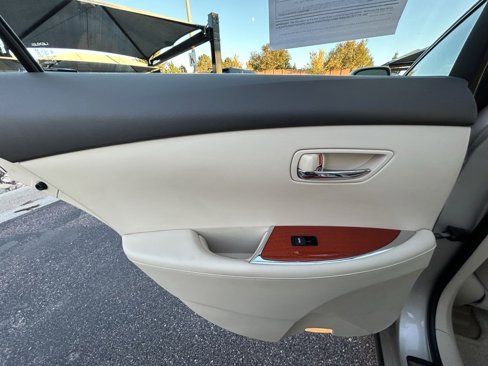 Used 2011 Lexus ES 350 image 28