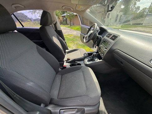 Used 2013 Volkswagen Jetta S image 16