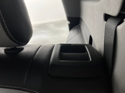 Used 2023 GMC Terrain SLT image 15