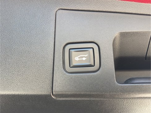 Used 2018 Cadillac XT5 Luxury w/ Driver Awareness Package image 29