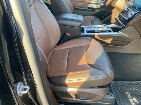 Used 2021 Ford Explorer King Ranch w/ Premium Technology Package image 23