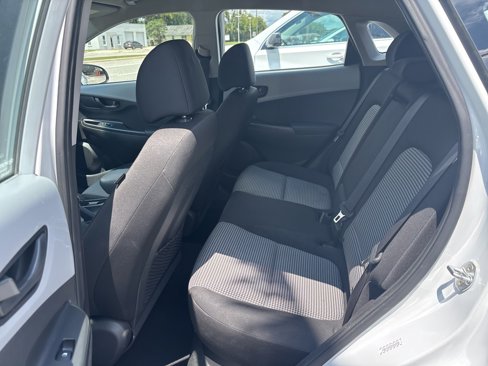 Used 2021 Hyundai Kona SE image 10