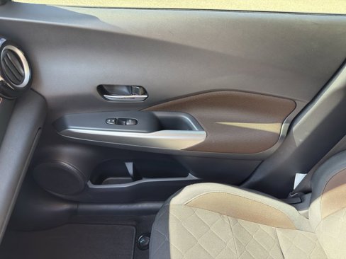 Used 2020 Nissan Kicks SR w/ Exterior Package image 29