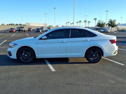 Used 2022 Volkswagen Jetta SE image 11