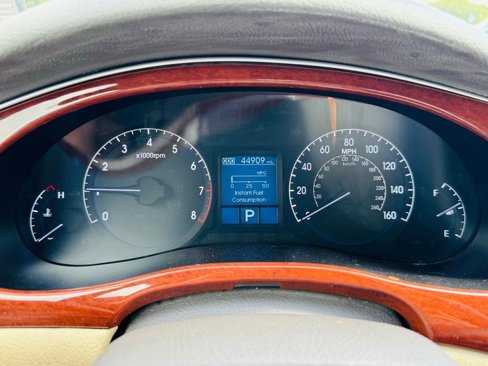 Used 2012 Hyundai Genesis 3.8 image 19
