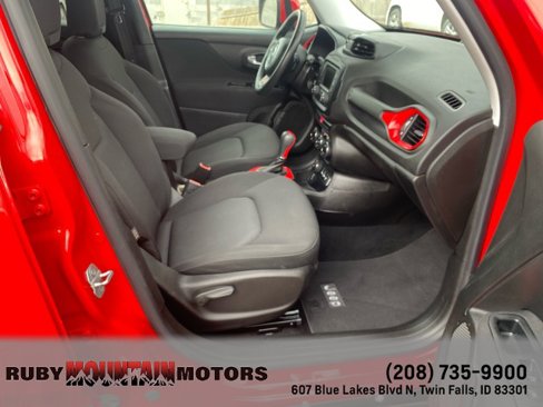 Used 2015 Jeep Renegade Latitude w/ Popular Equipment Group image 28