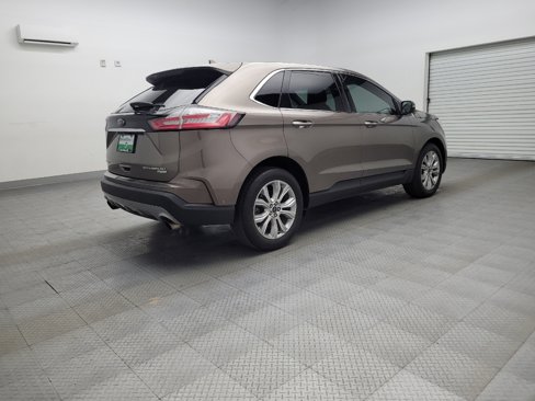 Used 2019 Ford Edge Titanium w/ Equipment Group 301A image 9