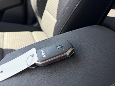 Used 2025 Kia Soul EX image 38