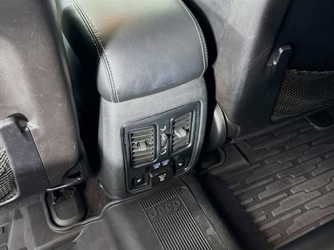 Used 2016 Jeep Grand Cherokee Limited image 29