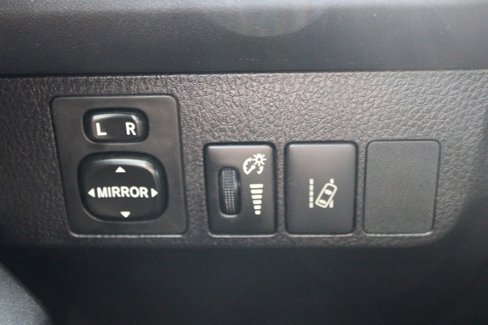Used 2017 Toyota RAV4 LE image 26