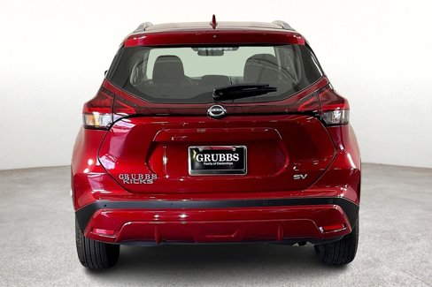 Used 2024 Nissan Kicks SV image 6