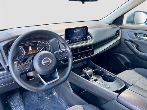 Used 2023 Nissan Rogue SV image 9