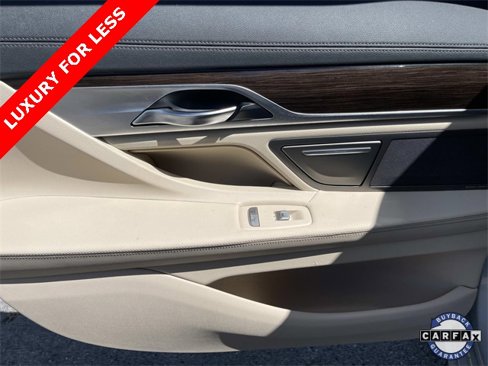 Used 2018 BMW 740i image 19