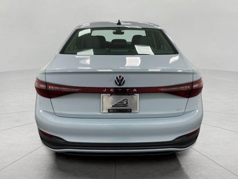 New 2025 Volkswagen Jetta SE image 4