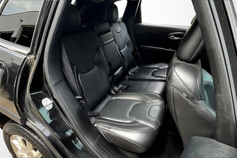 Used 2015 Jeep Cherokee Limited image 23