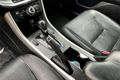 Used 2015 Honda Accord Touring image 14