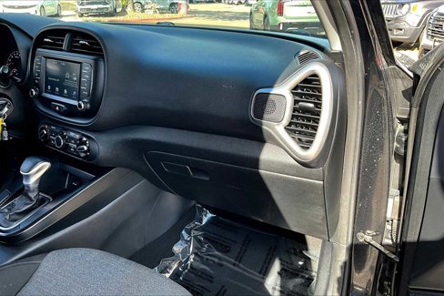 Used 2021 Kia Soul S image 17