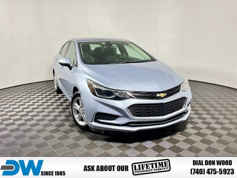 Used 2017 Chevrolet Cruze LT w/ Convenience Package image 1