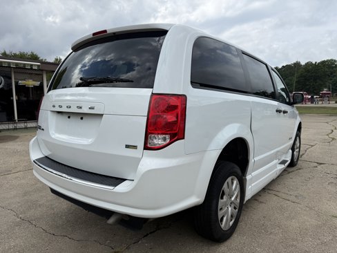 Used 2019 Dodge Grand Caravan SE image 5