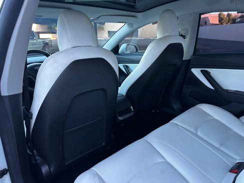 Used 2020 Tesla Model 3 Long Range image 17