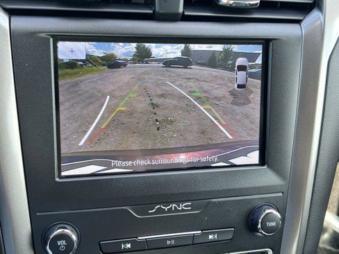 Used 2019 Ford Fusion SEL image 19