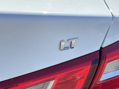 Used 2023 Chevrolet Malibu LT image 15