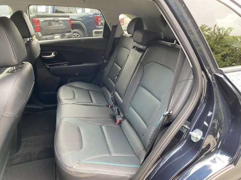 Used 2022 Kia Niro EX Premium w/ Cold Weather Package image 31