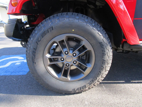 Used 2018 Jeep Wrangler Unlimited Sport image 22