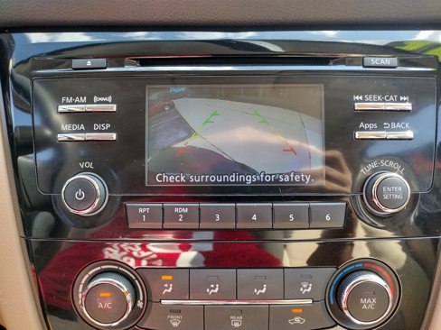 Used 2016 Nissan Rogue S w/ Appearance Package image 4