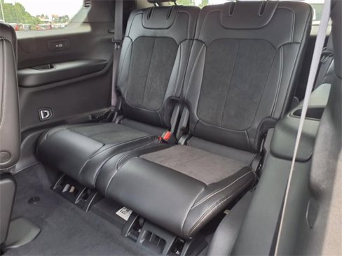 New 2025 Jeep Grand Cherokee L Altitude image 16